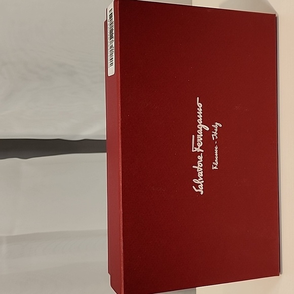 Salvatore Ferragamo Pamploma Wallet - Picture 5 of 15